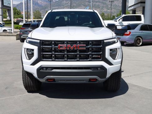 New 2025 GMC Canyon AT4 w/ Nightfall Edition image 9