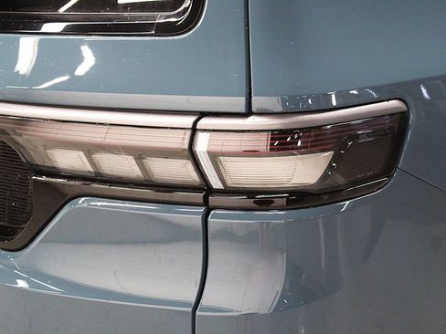 New 2026 Jeep Grand Wagoneer L Limited AWD/4WD image 48