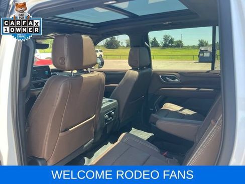 Used 2023 Chevrolet Suburban High Country w/ Premium Package AWD/4WD image 12