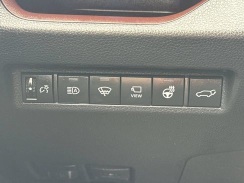 Used 2020 Toyota RAV4 Limited AWD/4WD image 36