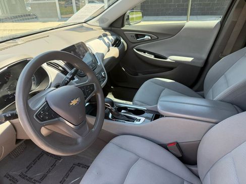 Used 2022 Chevrolet Malibu LT FWD image 18