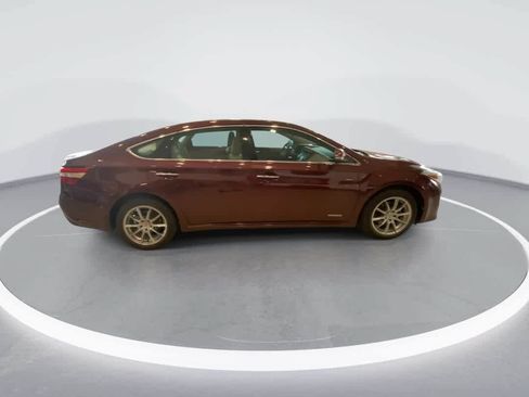 Used 2013 Toyota Avalon XLE Premium FWD image 9