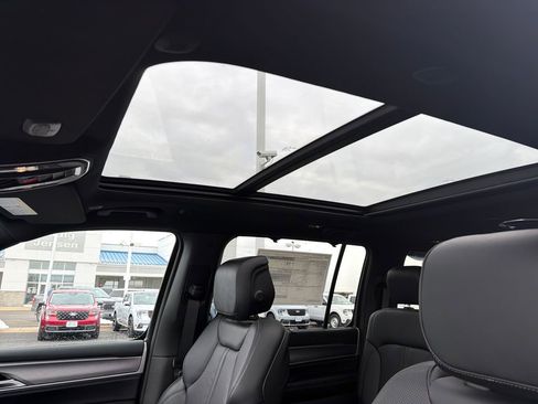 New 2026 Jeep Grand Wagoneer L Limited image 21