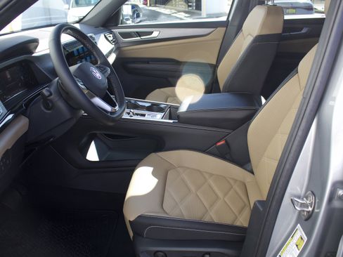 New 2026 Volkswagen Atlas Cross Sport SE AWD/4WD image 11