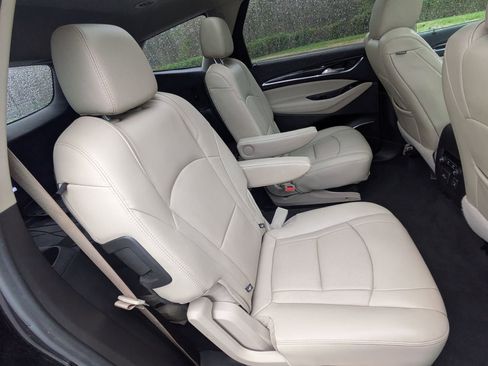 Used 2019 Buick Enclave Essence FWD image 29