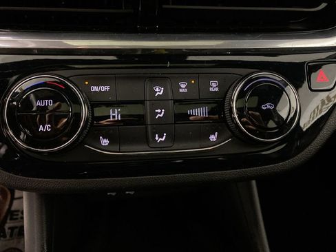 Used 2024 Buick Envista Sport Touring w/ Convenience I Package image 18