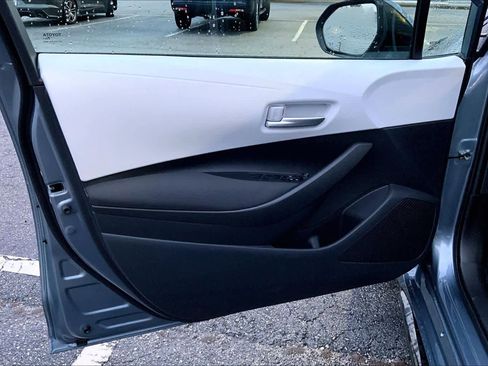 Used 2026 Toyota Corolla SE w/ SE Package image 40