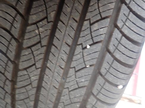 Used 2017 Ford Explorer XLT w/ Equipment Group 202A image 34