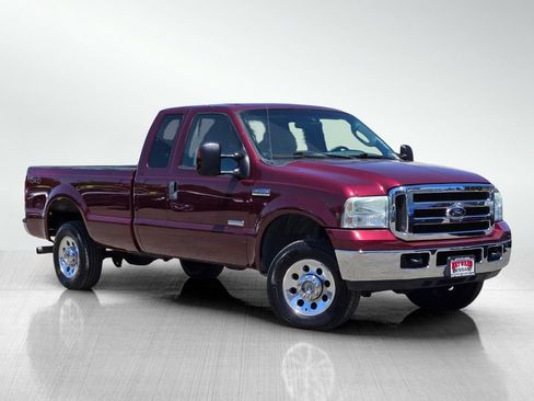 Used 2005 Ford F250 XLT AWD/4WD image 2