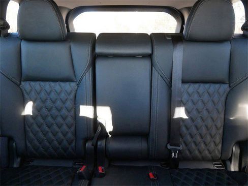 Used 2025 Mitsubishi Outlander SEL image 14