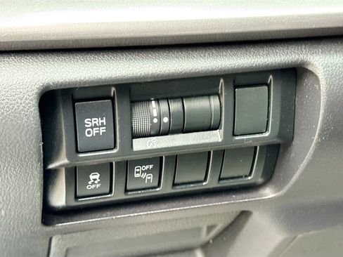 Used 2020 Subaru Impreza 2.0i Limited image 10