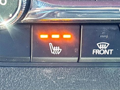 Used 2019 MAZDA MAZDA3 AWD Hatchback w/ Premium Pkg image 21