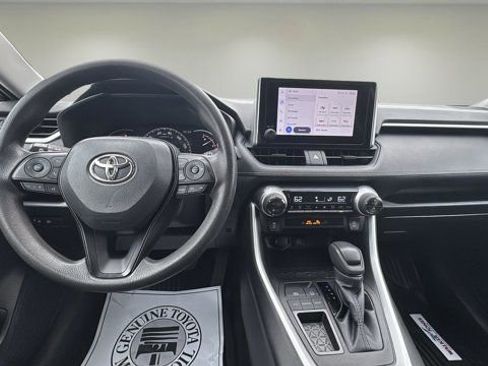 Used 2023 Toyota RAV4 XLE FWD image 12