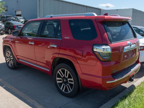 Used 2018 Toyota 4Runner Limited AWD/4WD image 5
