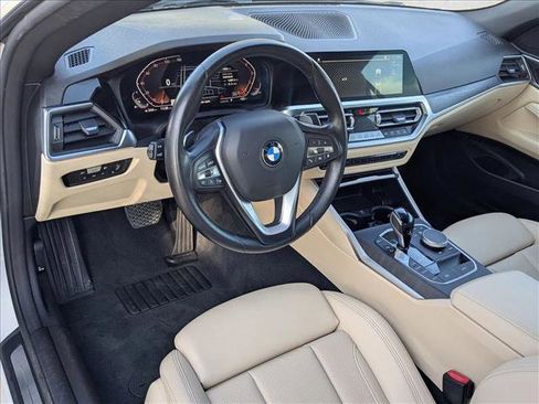 Certified 2022 BMW 430i Convertible w/ Convenience Package image 10