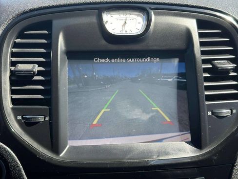 Used 2014 Chrysler 300 S image 28