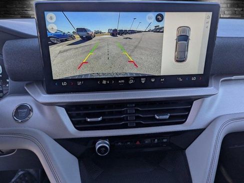 New 2025 Ford Explorer Active w/ Active Comfort Package image 19