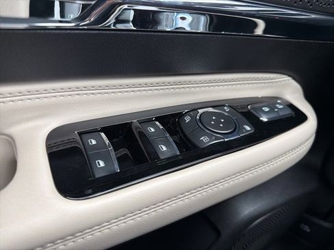 New 2026 Lincoln Corsair Premiere image 17