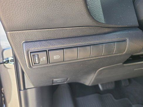 Certified 2024 Toyota Corolla SE image 23