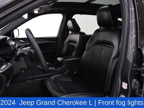 Used 2024 Jeep Grand Cherokee L Limited w/ Luxury Tech Group II image 22