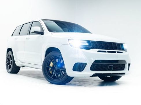 Used 2021 Jeep Grand Cherokee Trackhawk AWD/4WD image 5