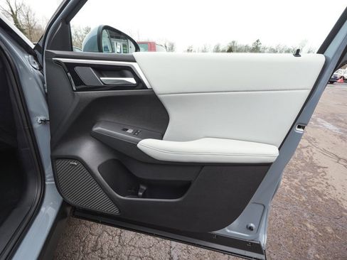 New 2026 Mitsubishi Outlander SE image 14