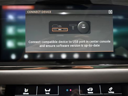 Used 2020 Land Rover Range Rover Evoque R-Dynamic HSE AWD/4WD image 32