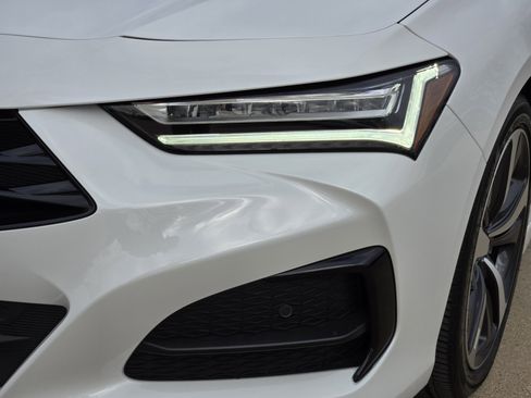 Used 2025 Acura TLX w/ Technology Package image 7