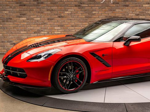 Used 2015 Chevrolet Corvette Stingray Coupe w/ 2LT Preferred Equipment Group image 11