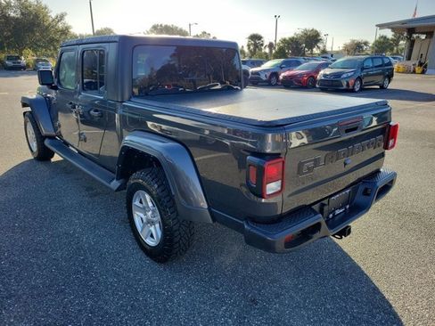 Used 2023 Jeep Gladiator Sport image 12