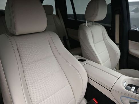Used 2025 Mercedes-Benz GLS 450 4MATIC image 49