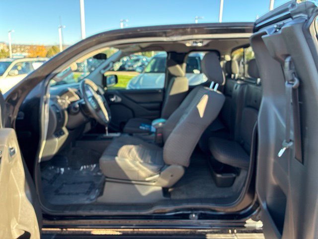 Used 2017 Nissan Frontier SV RWD image 21