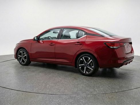 Used 2025 Nissan Sentra SV image 6