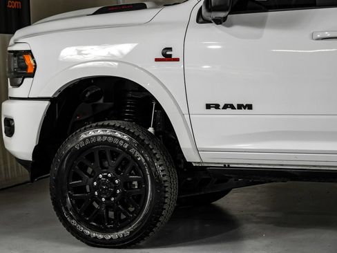 Used 2023 RAM 2500 Limited AWD/4WD image 12