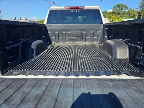Used 2024 Chevrolet Silverado 1500 LT w/ Z71 Off-Road Package AWD/4WD image 15
