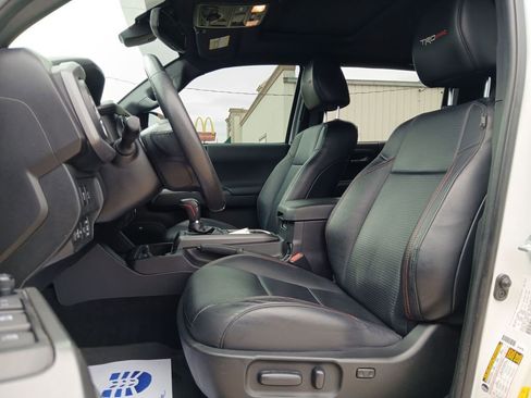 Used 2023 Toyota Tacoma TRD Pro image 10