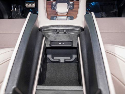 New 2026 Mercedes-Benz GLS 450 4MATIC image 24