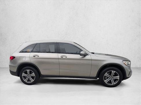 Used 2021 Mercedes-Benz GLC 300 image 4