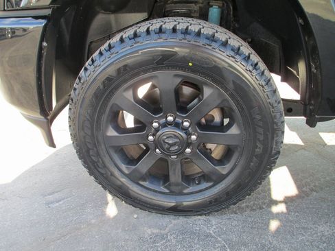 Used 2022 RAM 2500 Laramie w/ Night Edition image 12