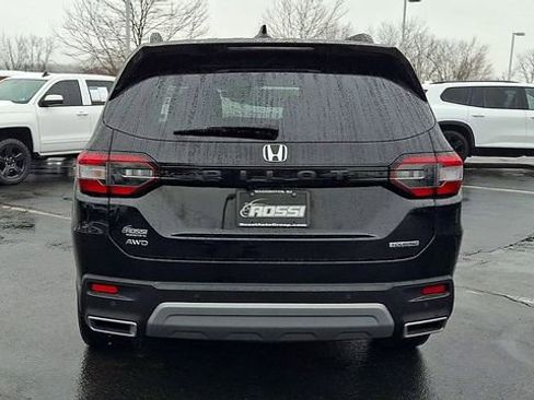 Used 2024 Honda Pilot Touring image 7