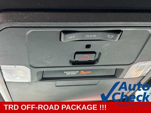 Used 2024 Toyota Tacoma TRD Off-Road AWD/4WD image 36