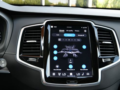 Used 2025 Volvo XC90 B6 Ultra w/ Lounge Package AWD/4WD image 24