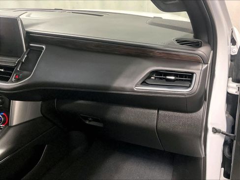 Used 2023 Chevrolet Tahoe Z71 w/ Luxury Package image 13