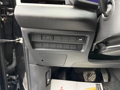 Used 2024 Mitsubishi Outlander SEL image 28