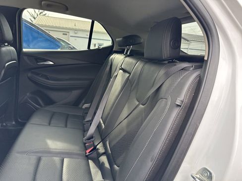 Used 2020 Buick Encore GX Essence FWD image 36