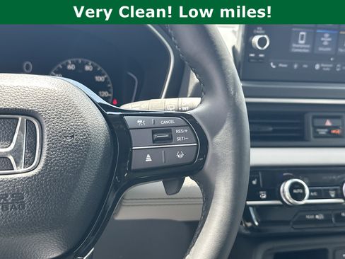 Used 2025 Honda Pilot EX-L image 29