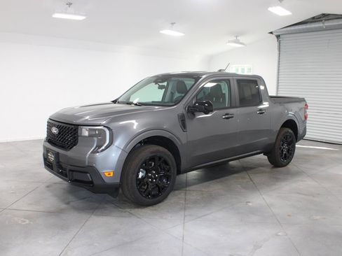 New 2025 Ford Maverick Lariat w/ Black Appearance Package image 3