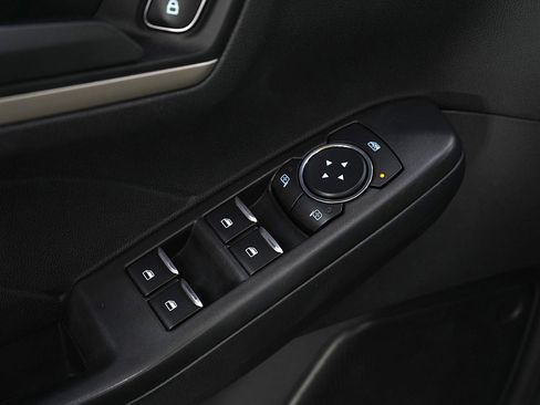 Used 2022 Ford Escape SE image 21