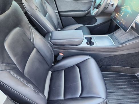 Used 2023 Tesla Model Y Long Range image 16