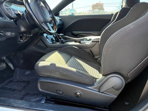 Used 2023 Dodge Challenger R/T RWD image 9
